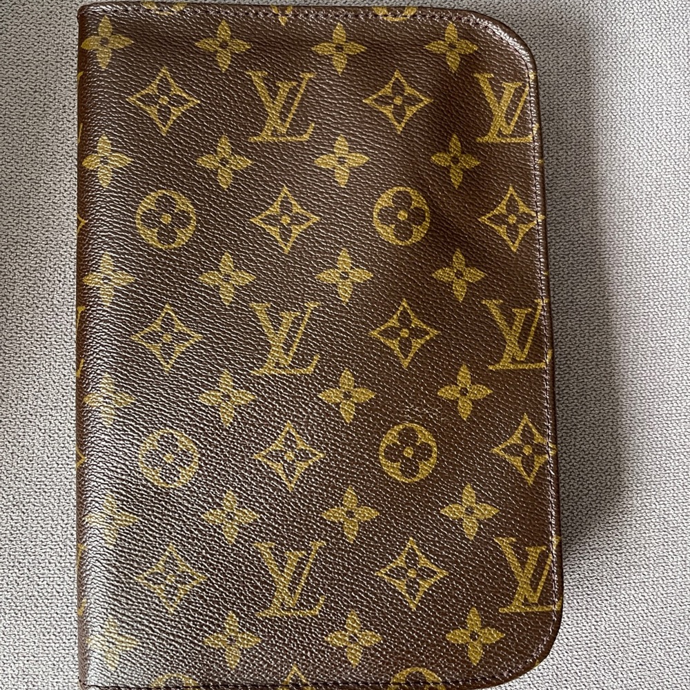 Louis Vuitton zip agenda- vintage